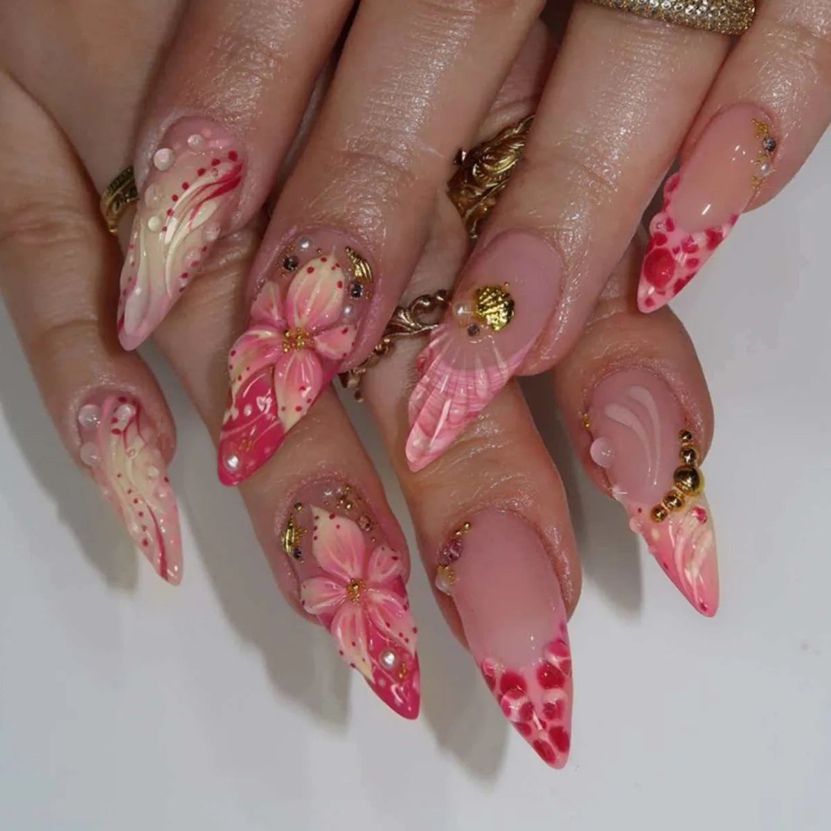 24Pcs/Set French Almond Press on Nails Pink Flower Fake Nails Spicy Girls False Nail Artificial Tips 네일팁 Накладные Ногти Uñas
