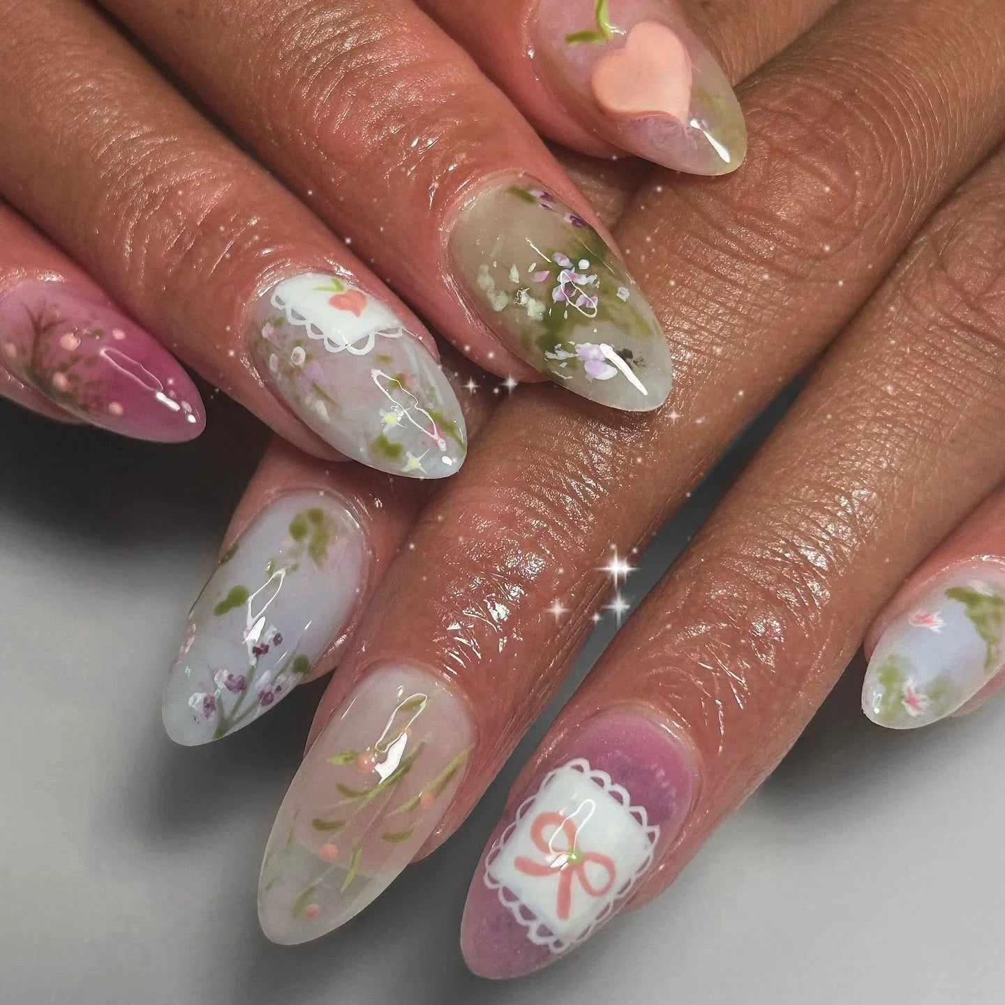24Pcs/Set French Almond Press on Nails Pink Flower Fake Nails Spicy Girls False Nail Artificial Tips 네일팁 Накладные Ногти Uñas