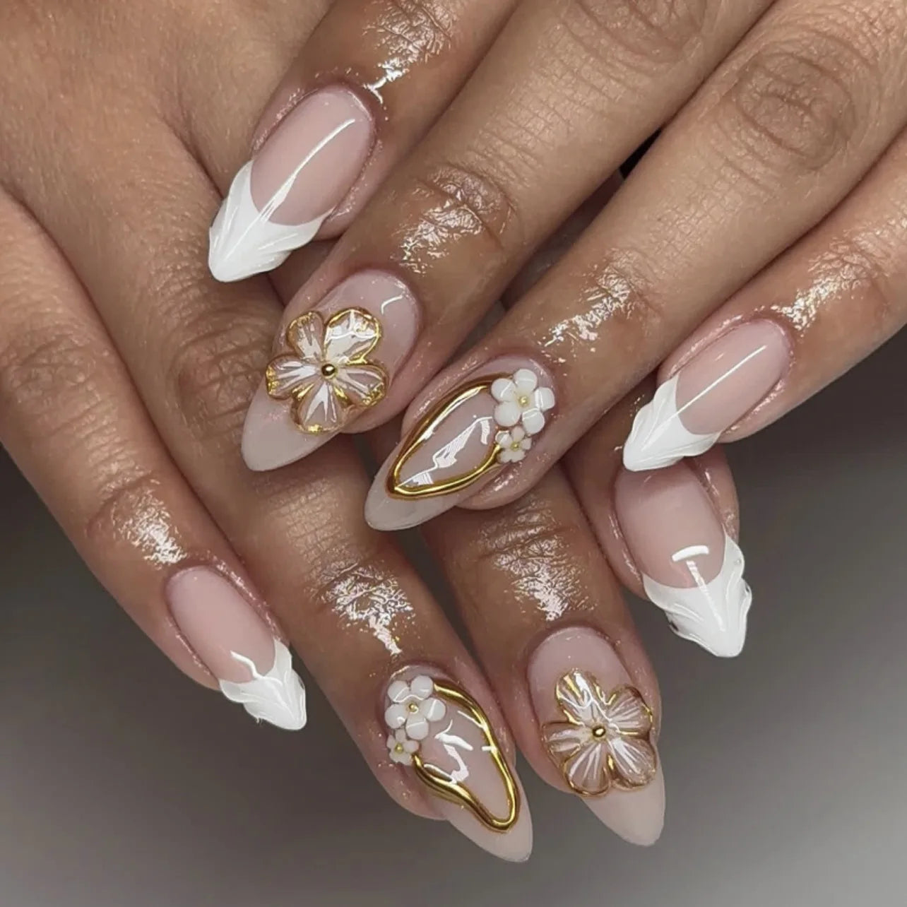 24Pcs/Set French Almond Press on Nails Pink Flower Fake Nails Spicy Girls False Nail Artificial Tips 네일팁 Накладные Ногти Uñas