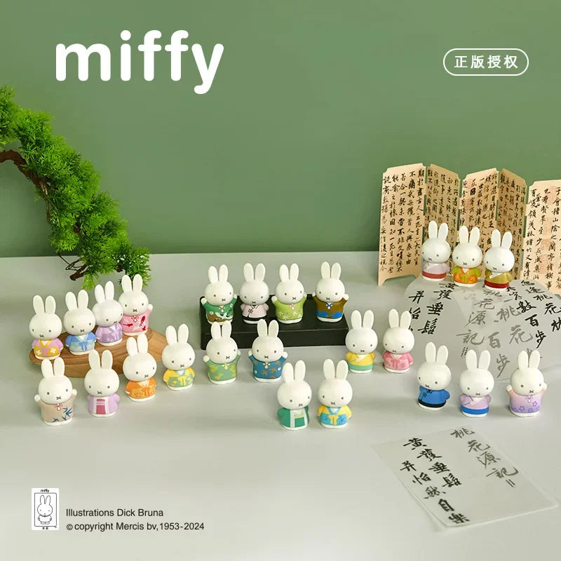 Kawaii  Cartoon Antique Series Fashion Play Model Hand Table Decoration Cute Doll Toy Christmas Gifts